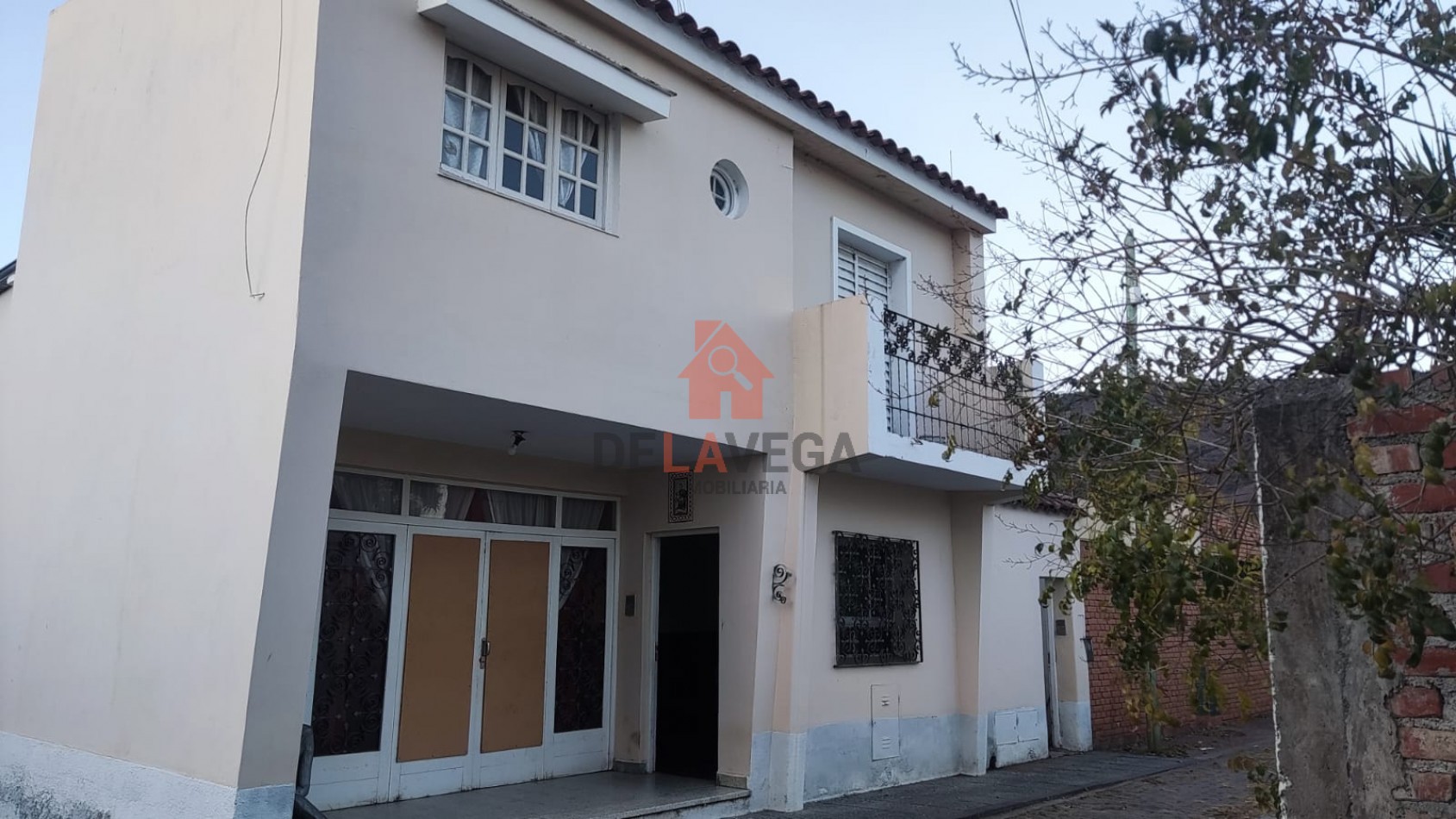 CASA EN VENTA EN TRES CERRITOS